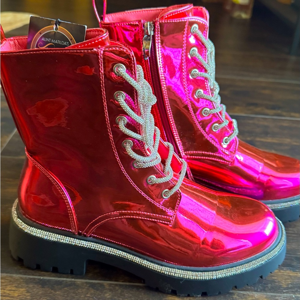 Eye catching combat boots never worn with tag on